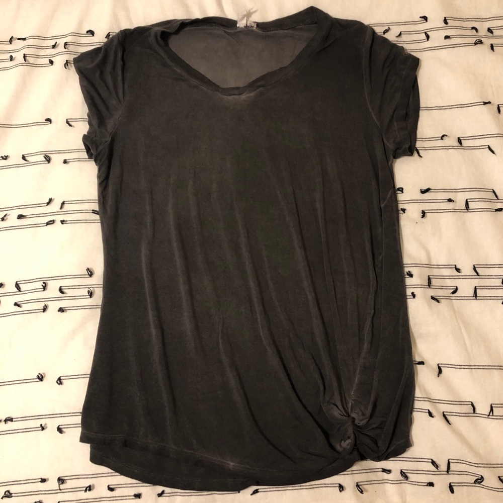 Grey cable & gauge tee with knot detail